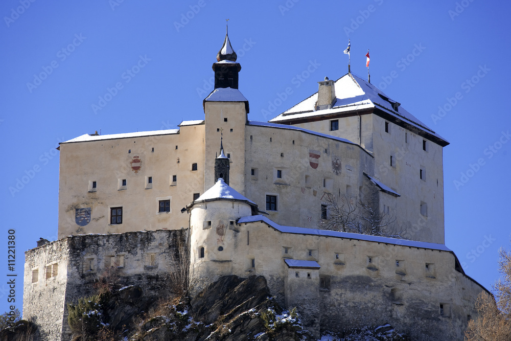 schloss tarasp