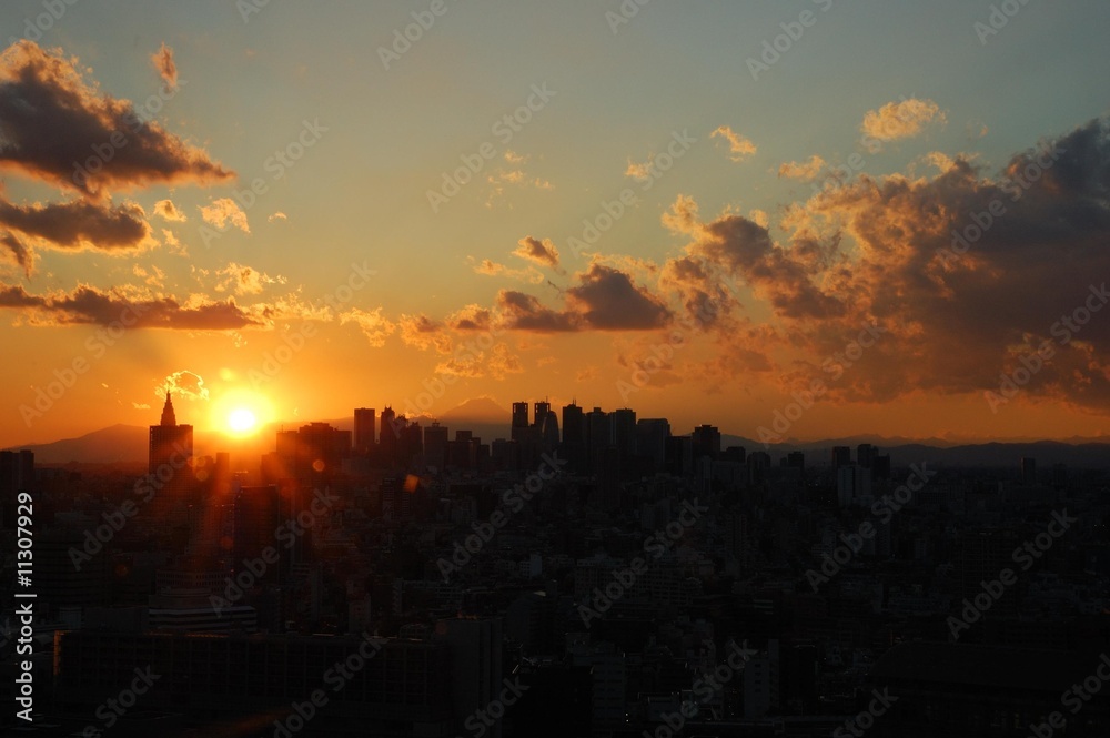 Fototapeta premium 都市の夕焼け