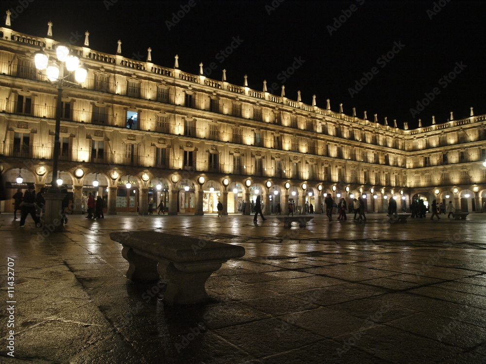 Obraz premium Noche de invierno en la plaza mayor de Salamanca