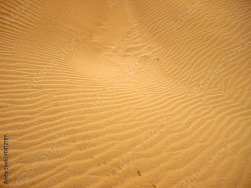 Wellen im Sand