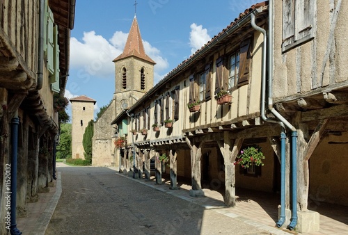 Village médiéval de Tillac (Gers) photo