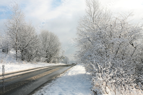 Winter road © wajan