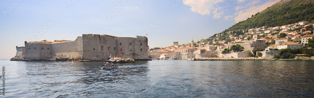 Fototapeta premium Dubrovnik - panoramic view from seaside
