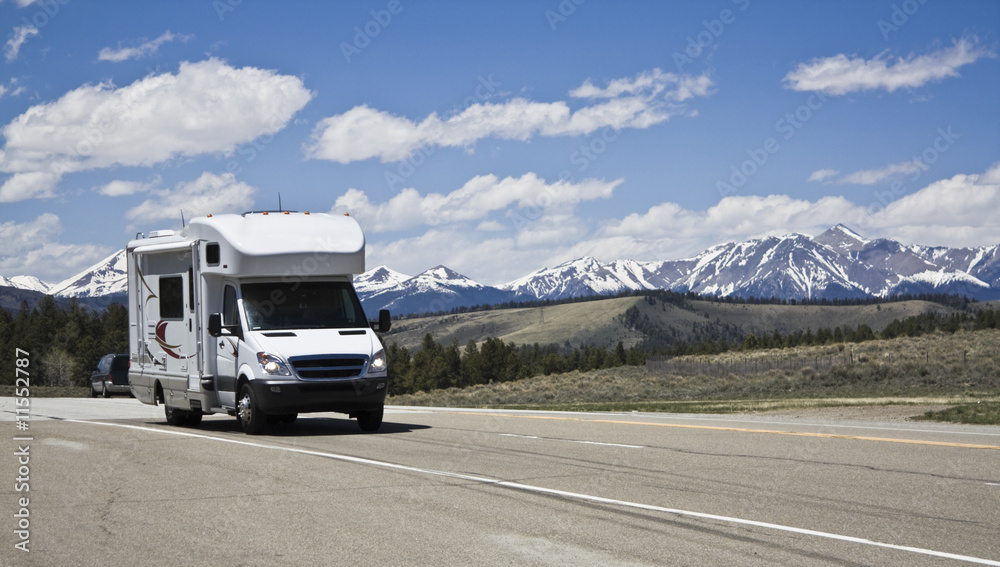 RV in mountains