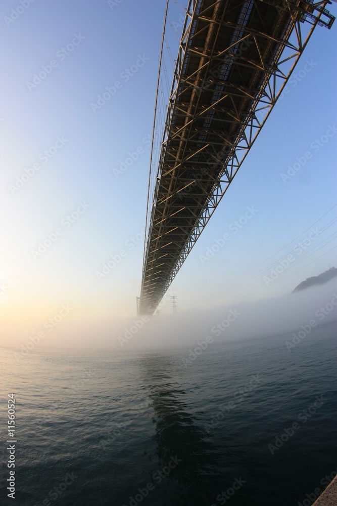 濃霧の関門海峡