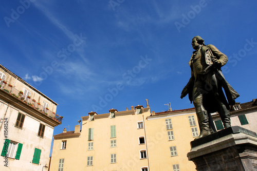 Photos corte statue de Pascal Paoli