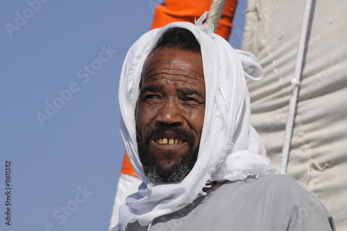 portrait de marin sur une félouque assouan