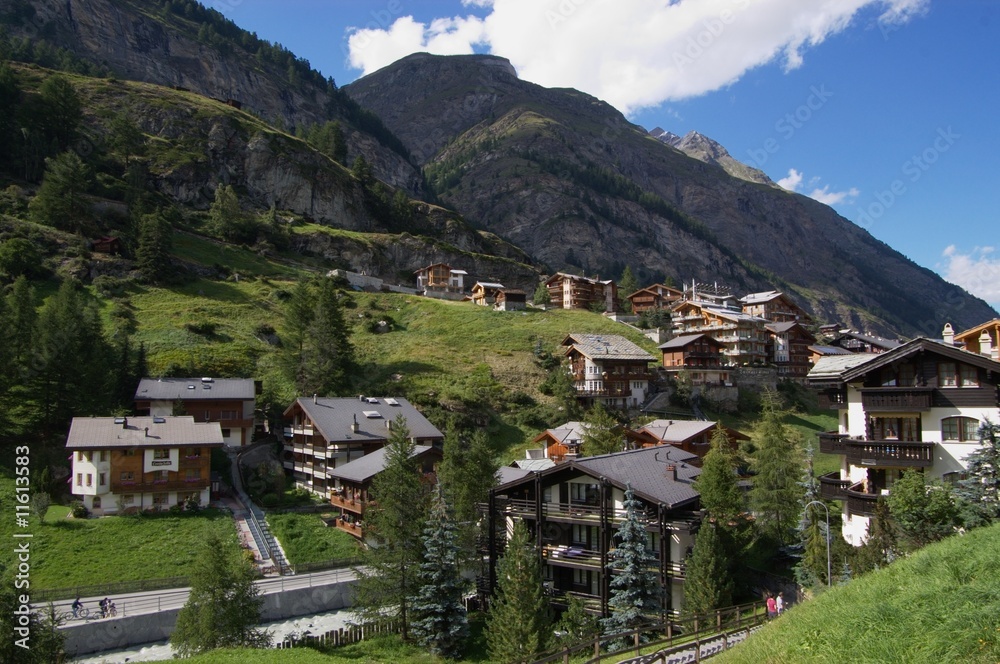 hotels in mountain valley in switzerland