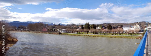 Sur le Pont de Nay photo