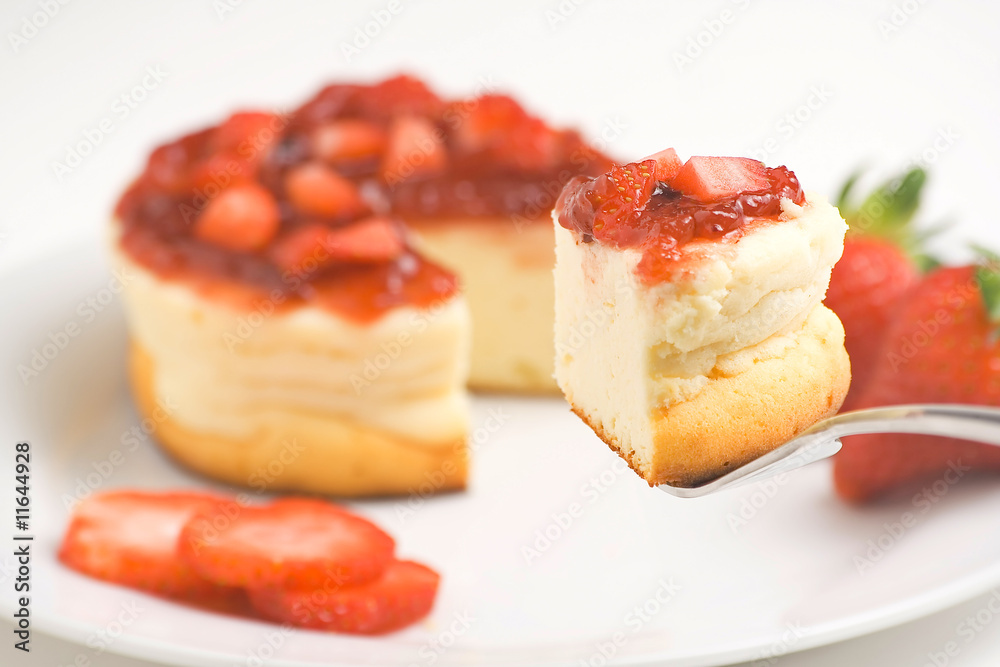 cheesecake with fresh strawberries and blackberry jam cheesecake with fresh strawberries and blackberry jam