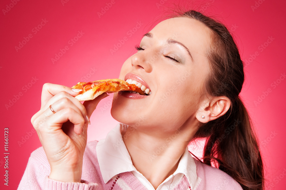 pretty woman love eating pizza