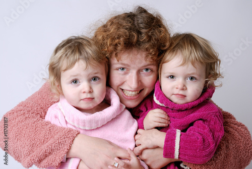 Mutter mit Zwillingen