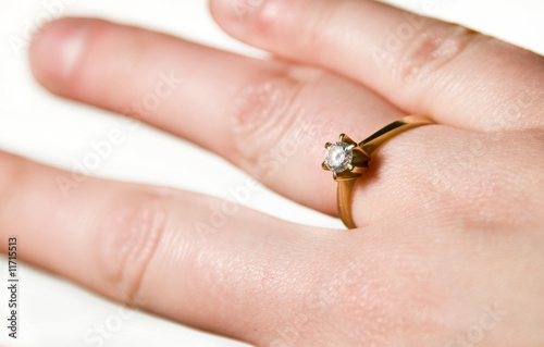 Engagement ring © Melinda Nagy