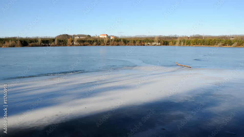 Fototapeta premium Zugefrorener See no.3