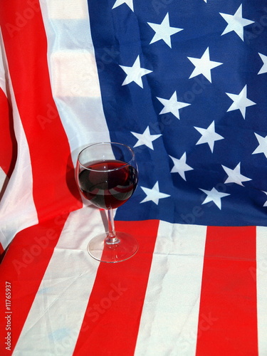 Amerikanische Decke mit Weinglas
