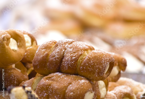 Puff cakes
