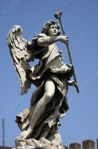 angel statue in rome
