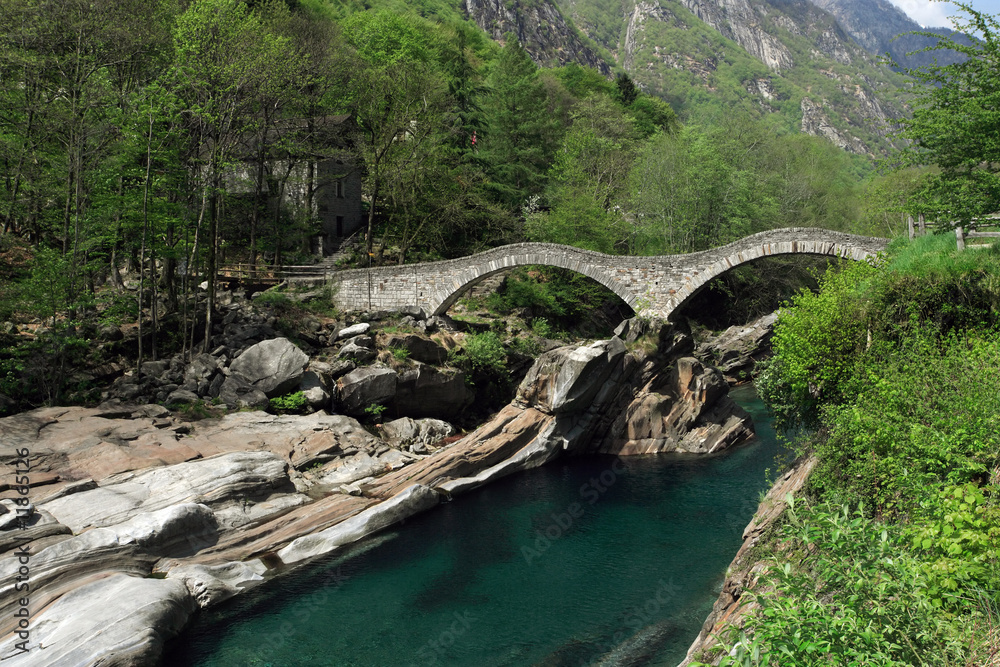 Lavertezzo bridge Lavertezzo bridge