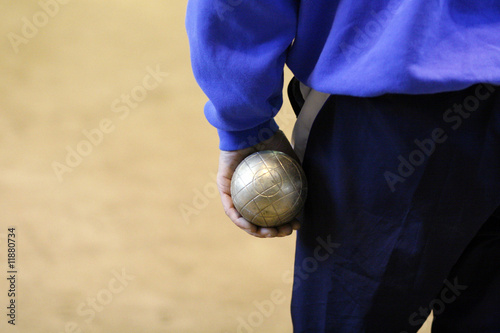 Boule lyonnaise, pétanque