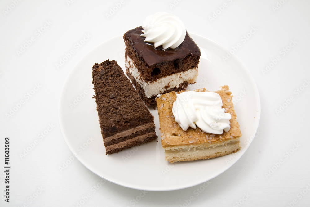 slices of pies with cream