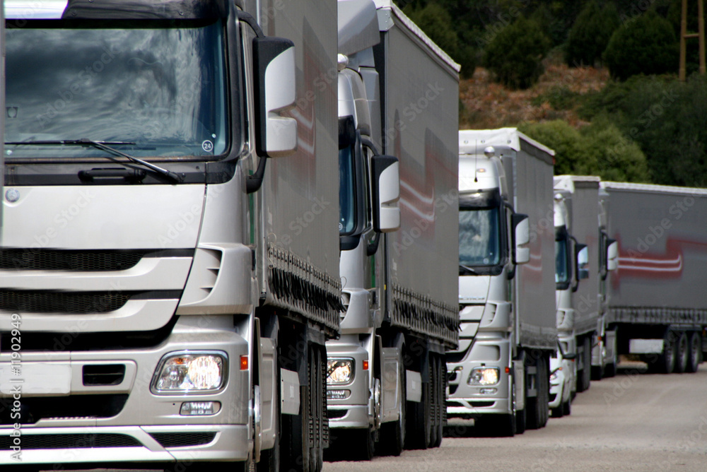 Fototapeta premium silver trucks