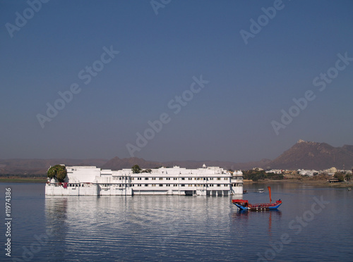 Udaipur lake palace © Jgz