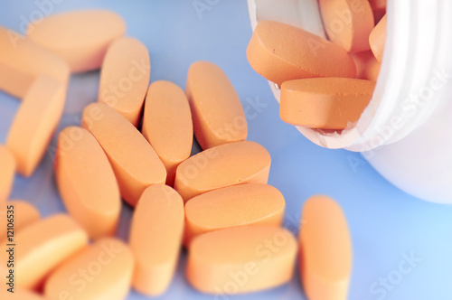 Obraz na płótnie Pills in bottle