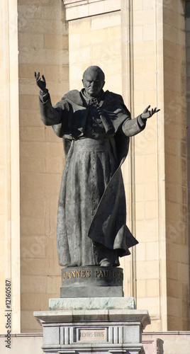 Estatua Papa Juan Pablo II