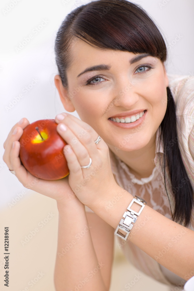 Apple Apple