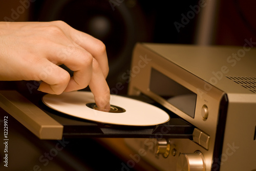 Hi-fi receiver with open disk drive