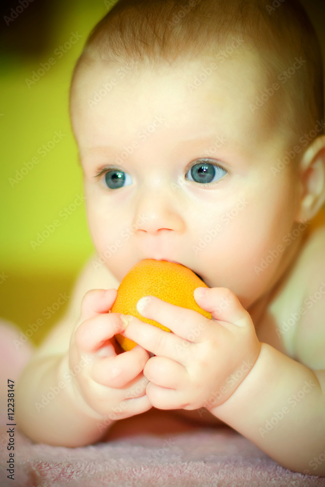 baby eates tangerine baby eates tangerine