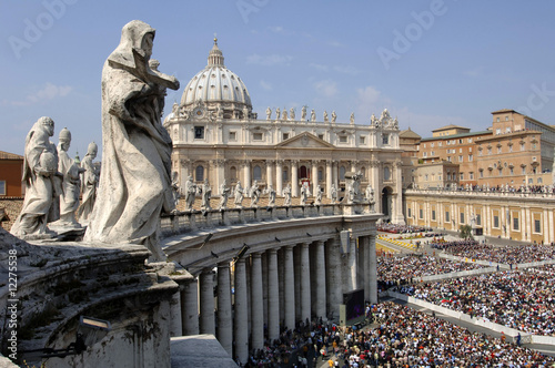 piazza san pietro photo