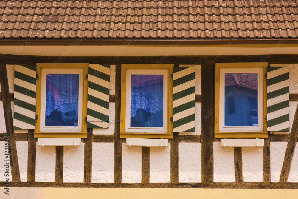 Fenster in historischem Fachwerkhaus