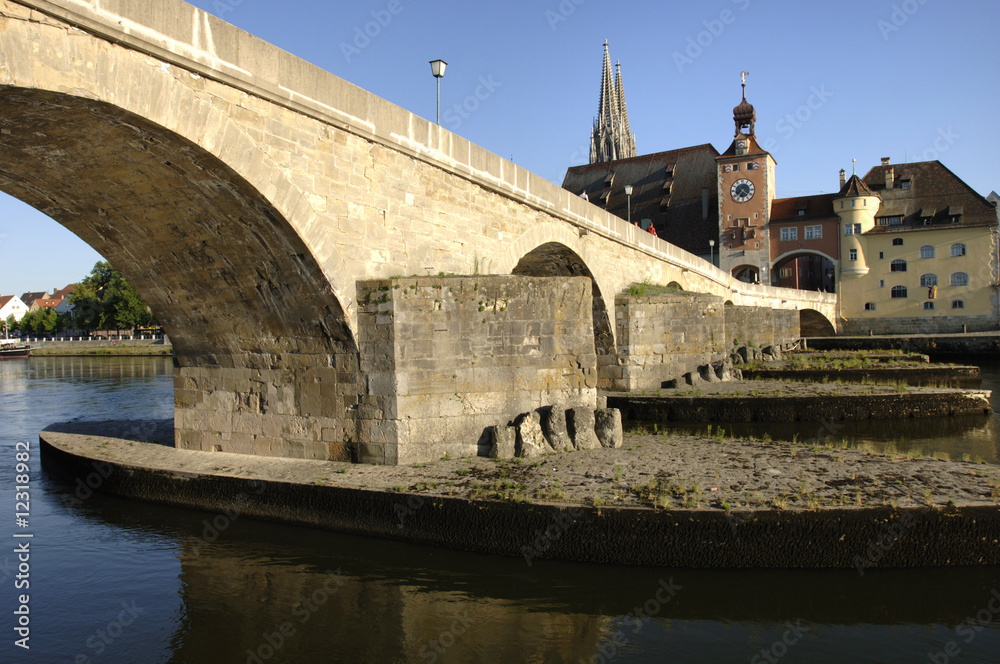 Fototapeta premium Regensburg steinerne Brücke Steinbrücke