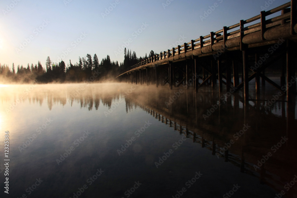 Obraz premium Fishing Bridge
