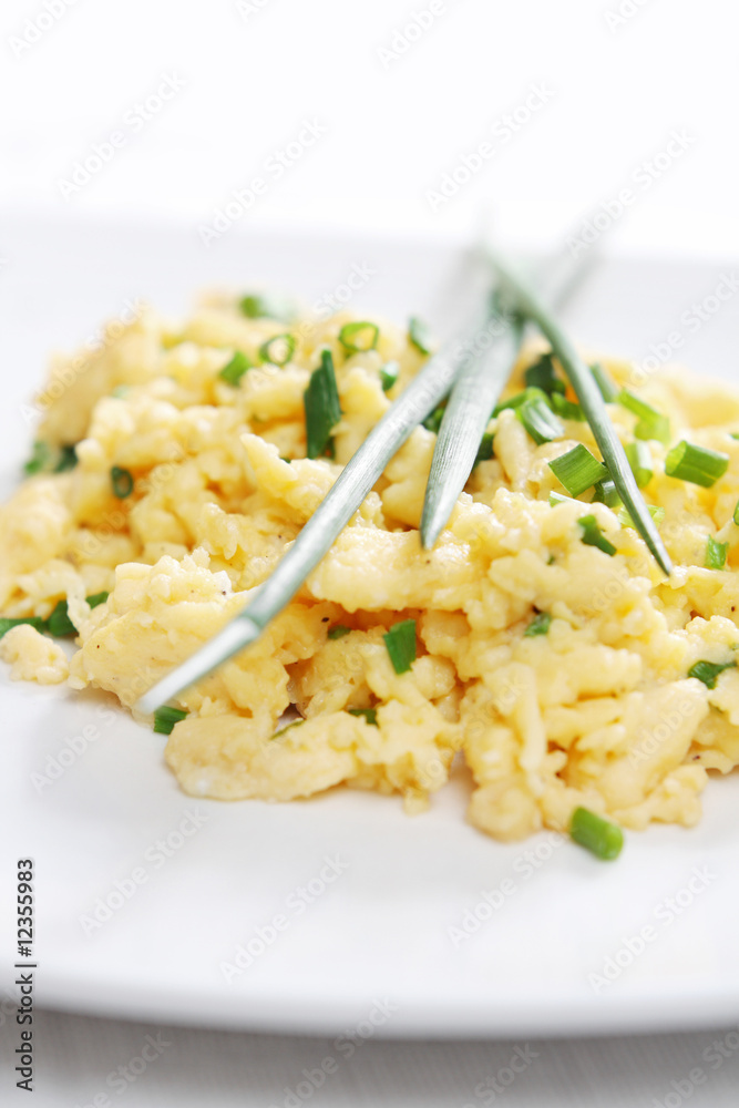 Rührei mit Schnittlauch Rührei mit Schnittlauch