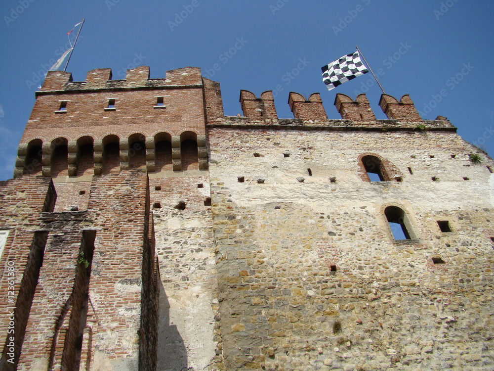 zamek w miejscowości Marostica we Włoszech - obrazy, fototapety, plakaty 
