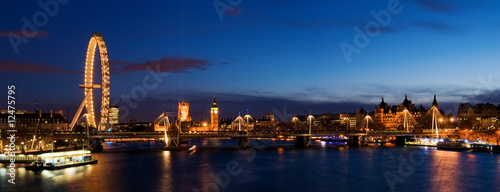 Canvas Print London panoramic ,including Big Ben and Houses of Parliament.