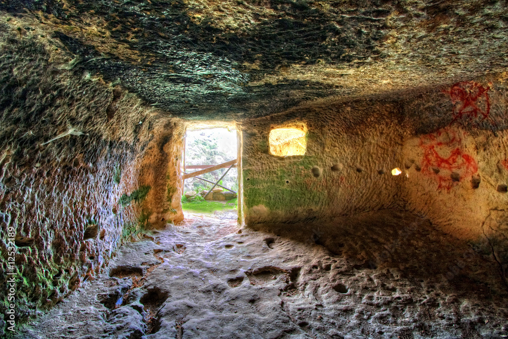 Medieval home in the rock - Sicily