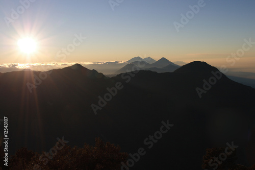 Vulkankette im Hochland Guatemalas, Blick vom Santa Maria photo