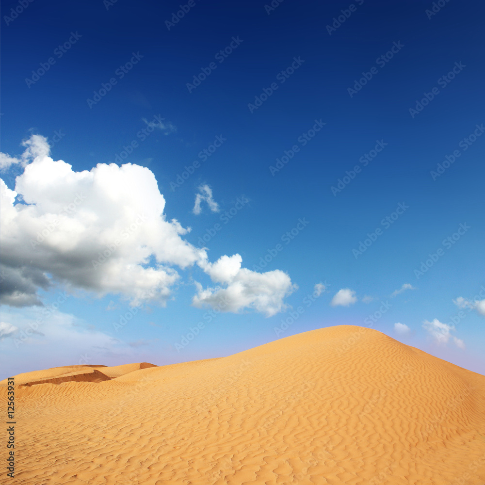 Wolken in der Wüste
