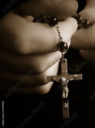 Fototapeta hands with rosary