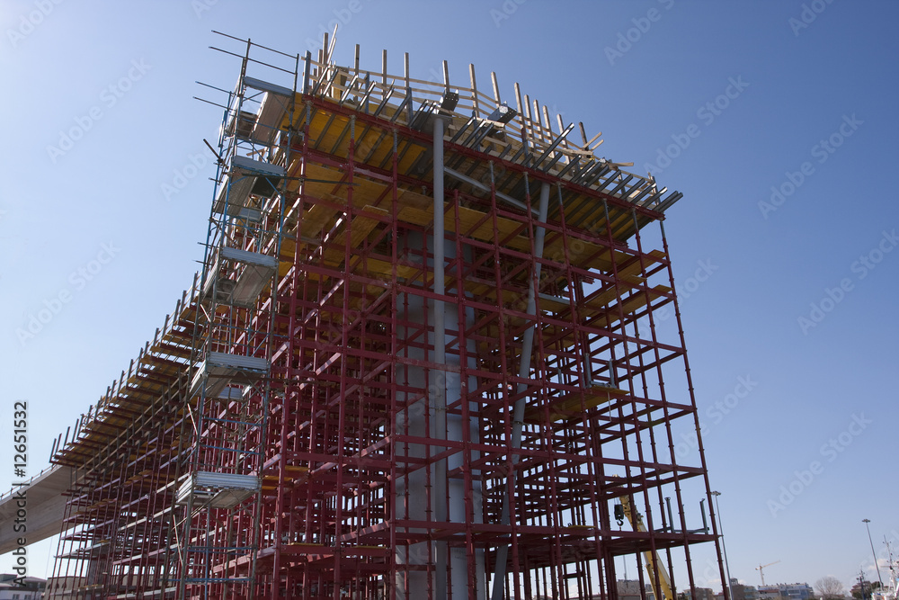 Obraz premium Constructing bridge