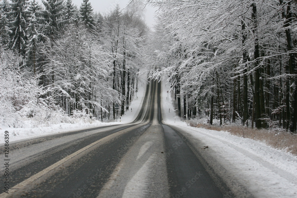Fototapeta premium Schneechaos