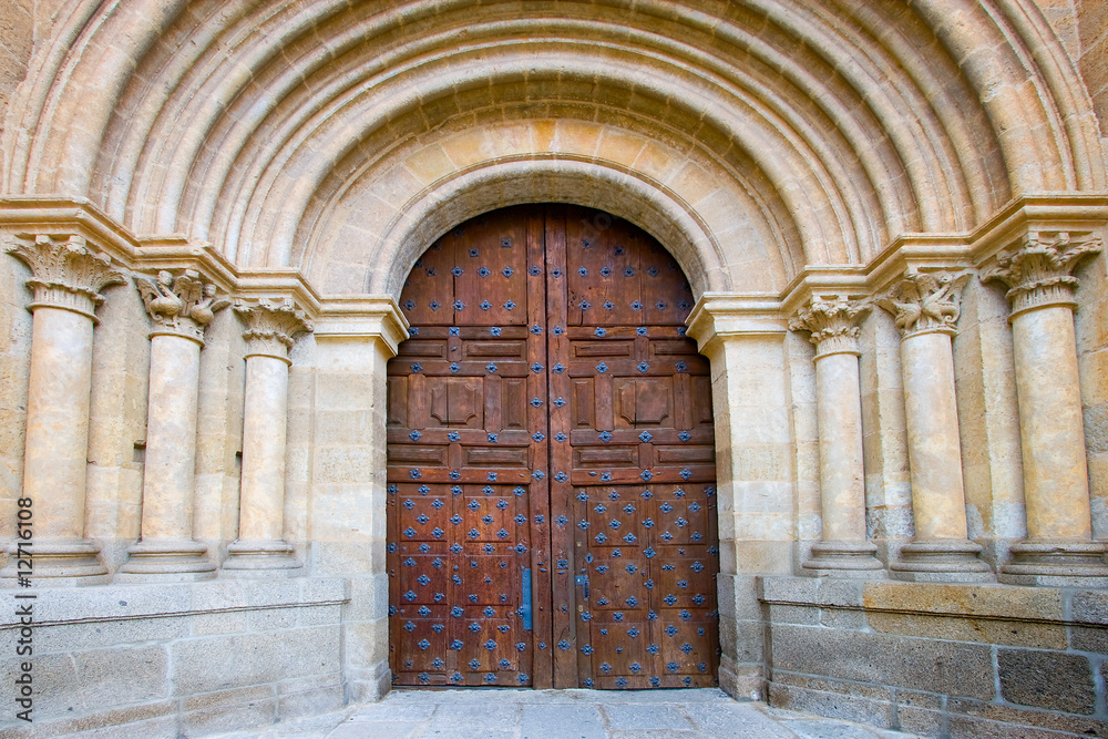 Puerta de la catedral de Ciudad Rodrigo, Salamanca (Spain)