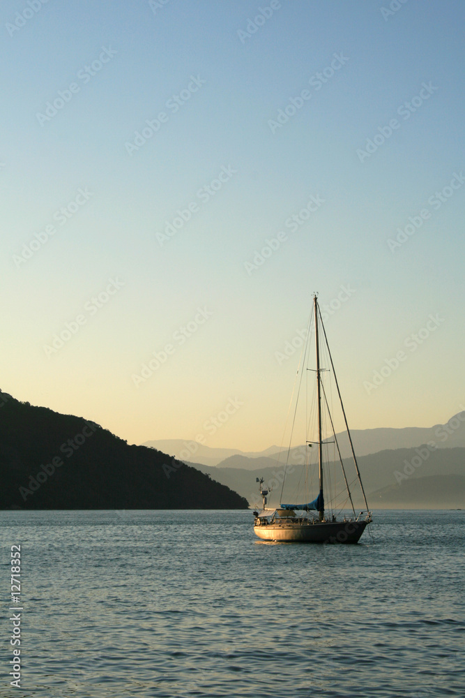 Naklejka premium Island Boat