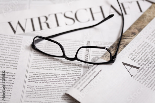 wirtschaft zeitung photo