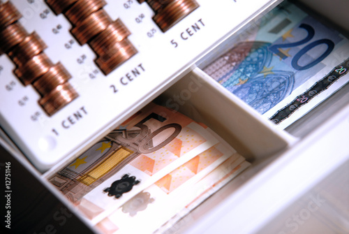 Geld in Geldkassette