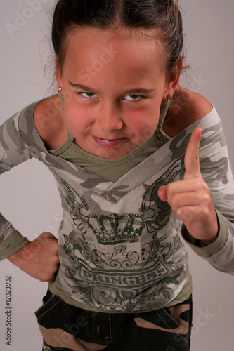 erhobener zeigefinger
