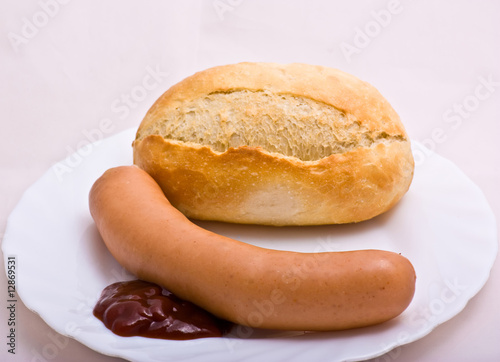 Bockwurst mit Ketchup